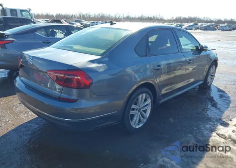 2019 Volkswagen Passat 2.0T Wolfsburg Edition z USA, uszkodzony, nr VIN 1VWLA7A36KC014480